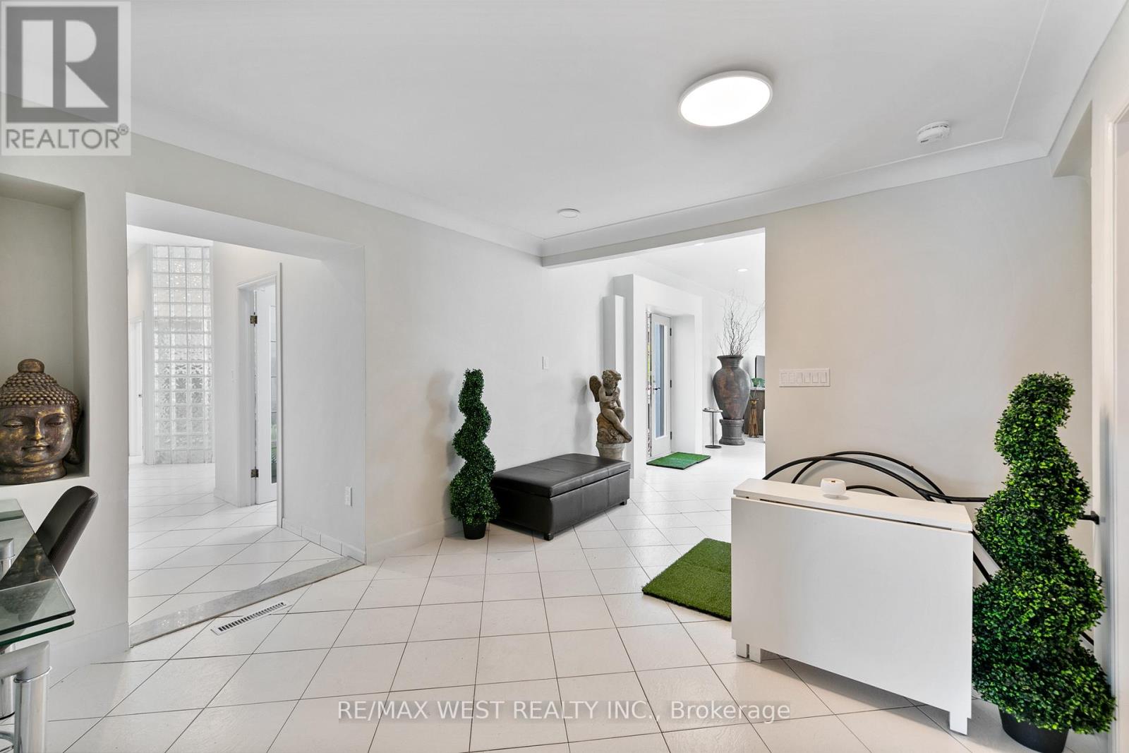 Photo 6 of 839 Erie Street E, Windsor ON