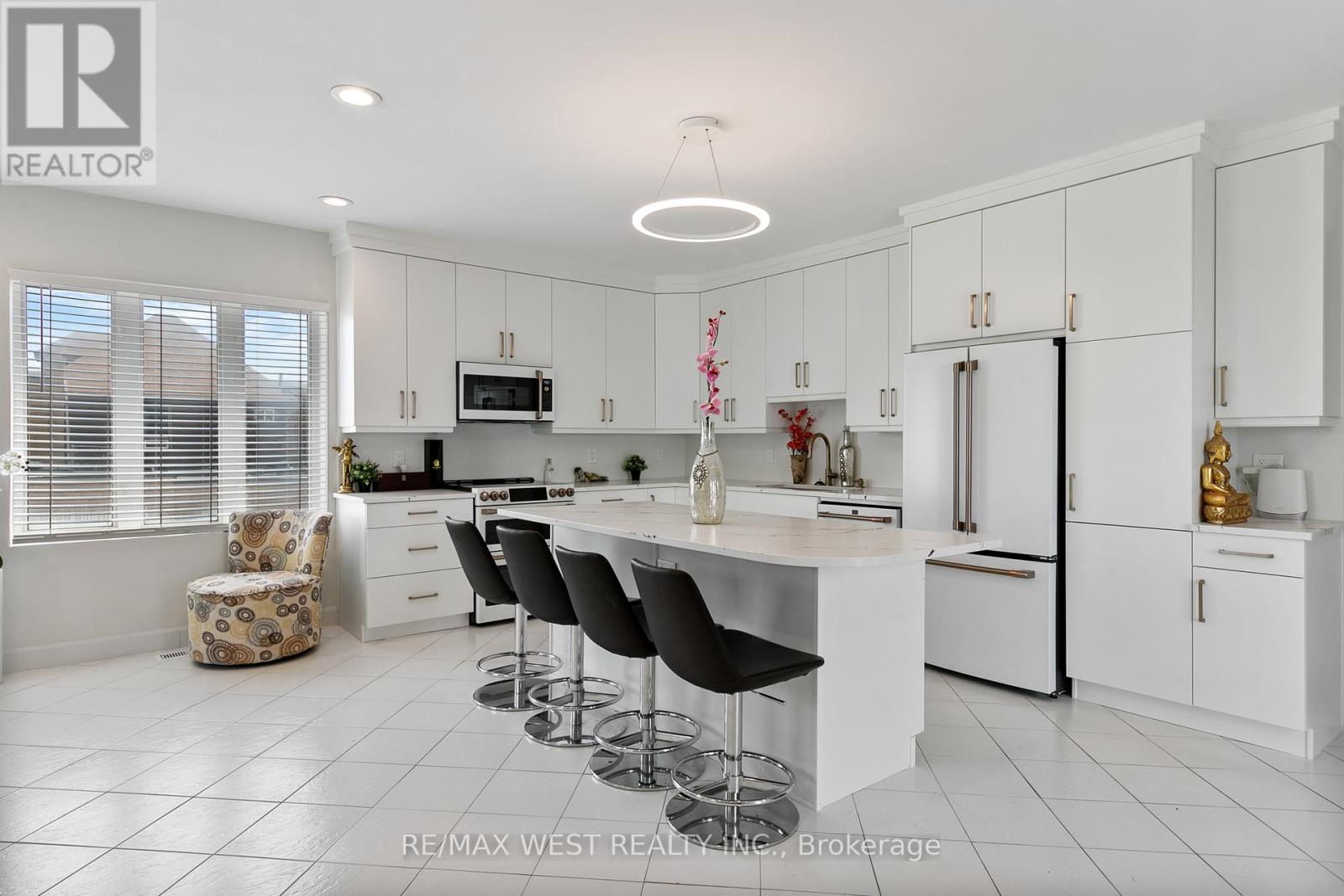 Photo 20 of 839 Erie Street E, Windsor ON