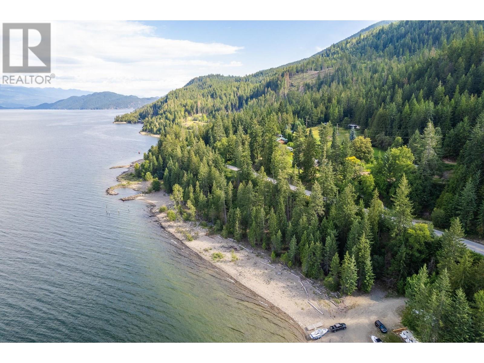 13828 3A Highway, Gray Creek