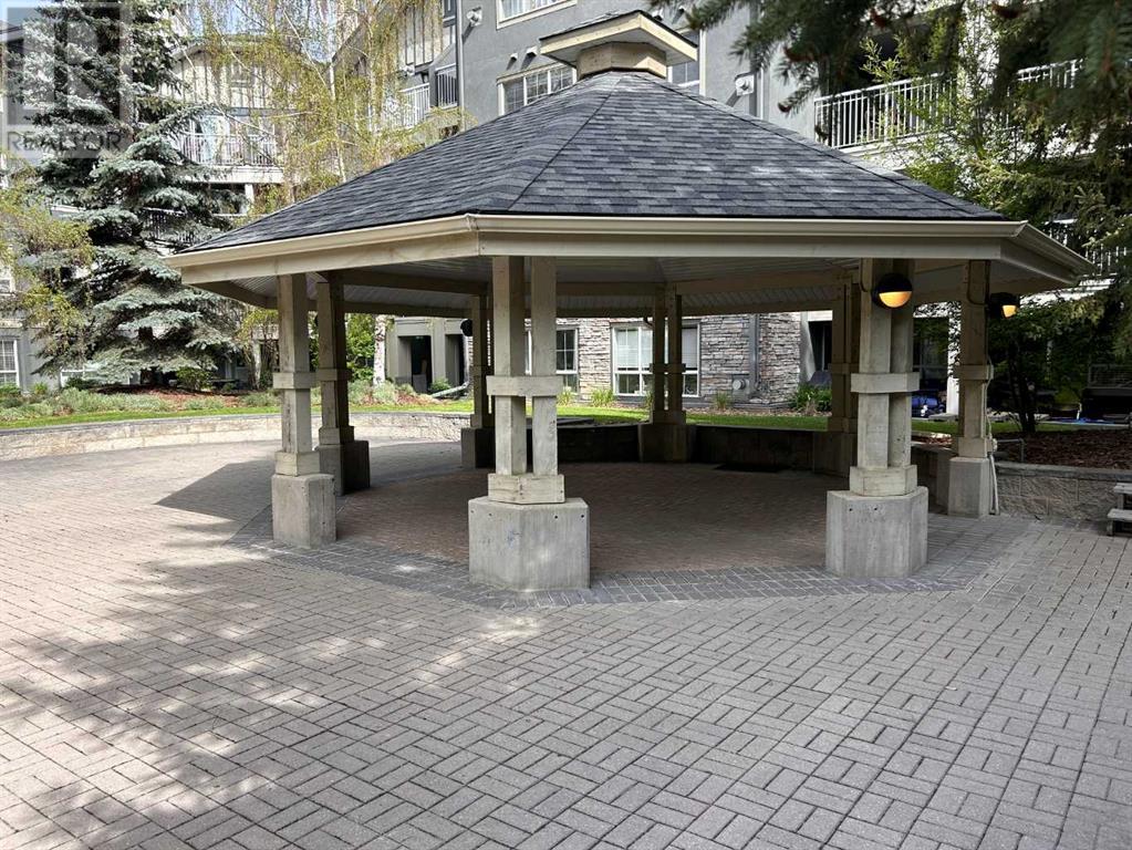 Single Family House for Sale in   Richard Court SW Lincoln Park Calgary 