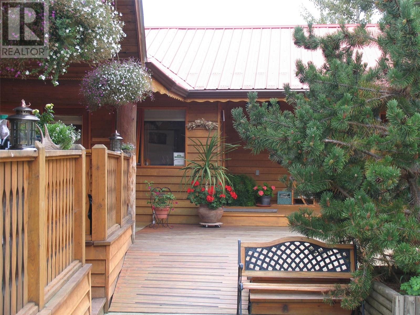 5177 CLEARWATER VALLEY Road, Clearwater