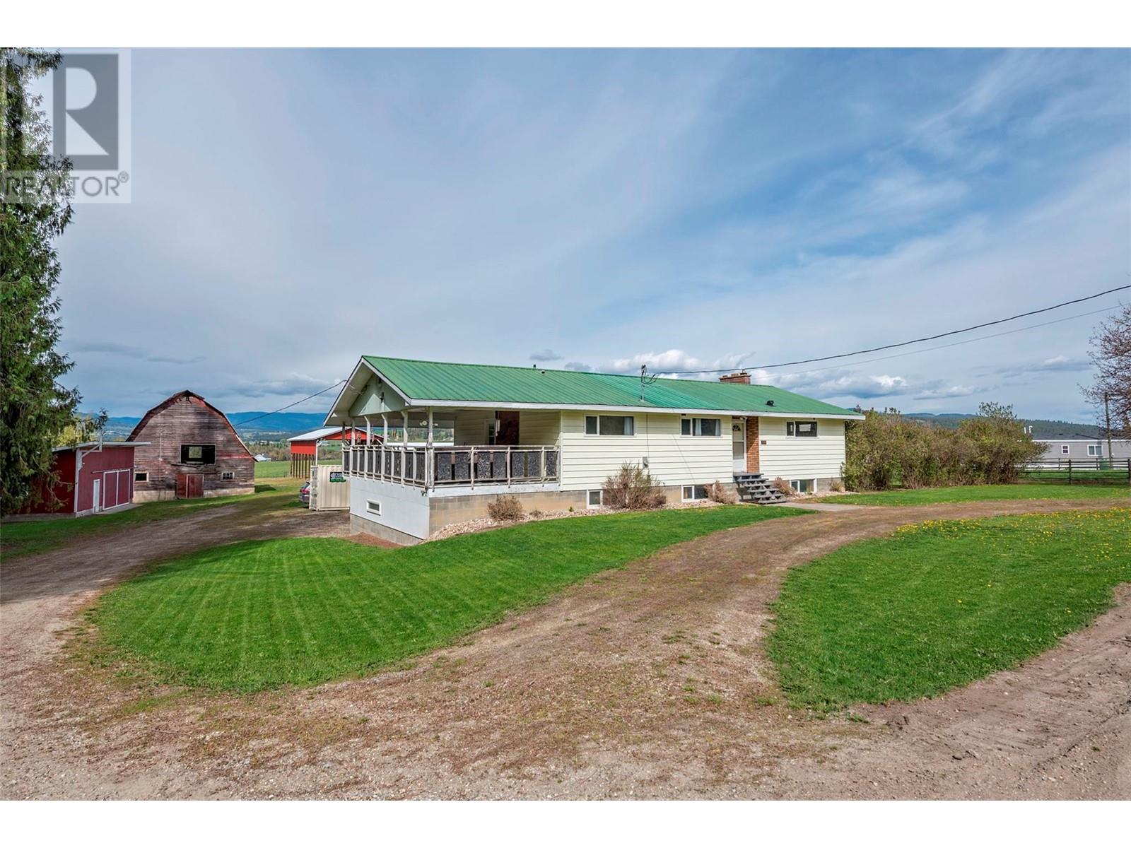  1121 Mountain View Road, Spallumcheen