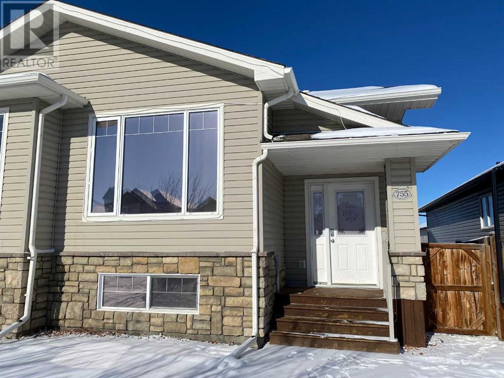 755 Mt Sundance Lane W, Lethbridge, Alberta