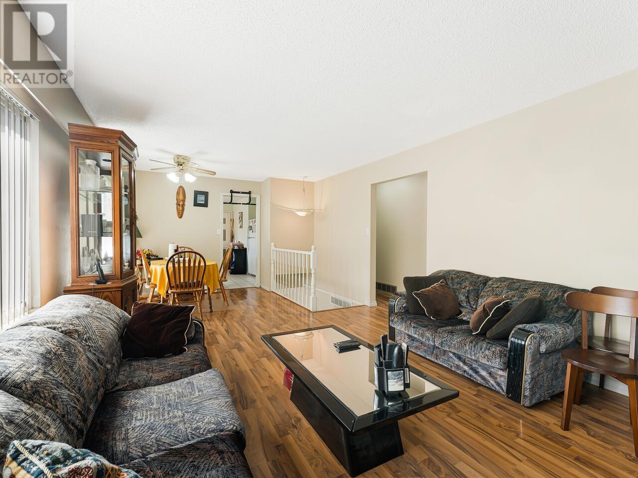 Photo 2 of 2119 Salisbury Avenue, Port Coquitlam BC