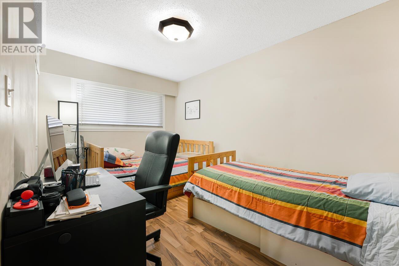 Photo 9 of 2119 Salisbury Avenue, Port Coquitlam BC