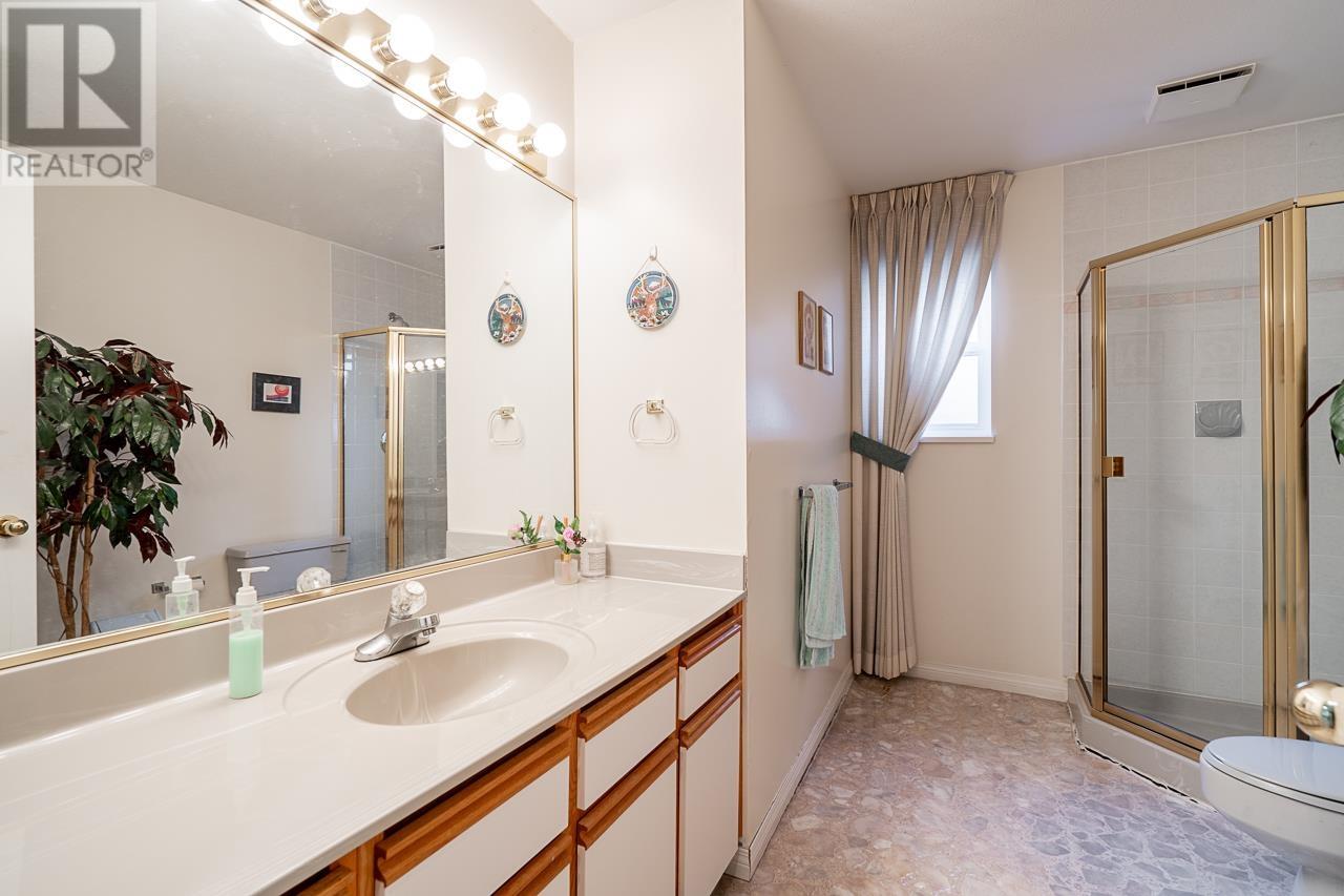 6958 GRAY AVENUE, Burnaby