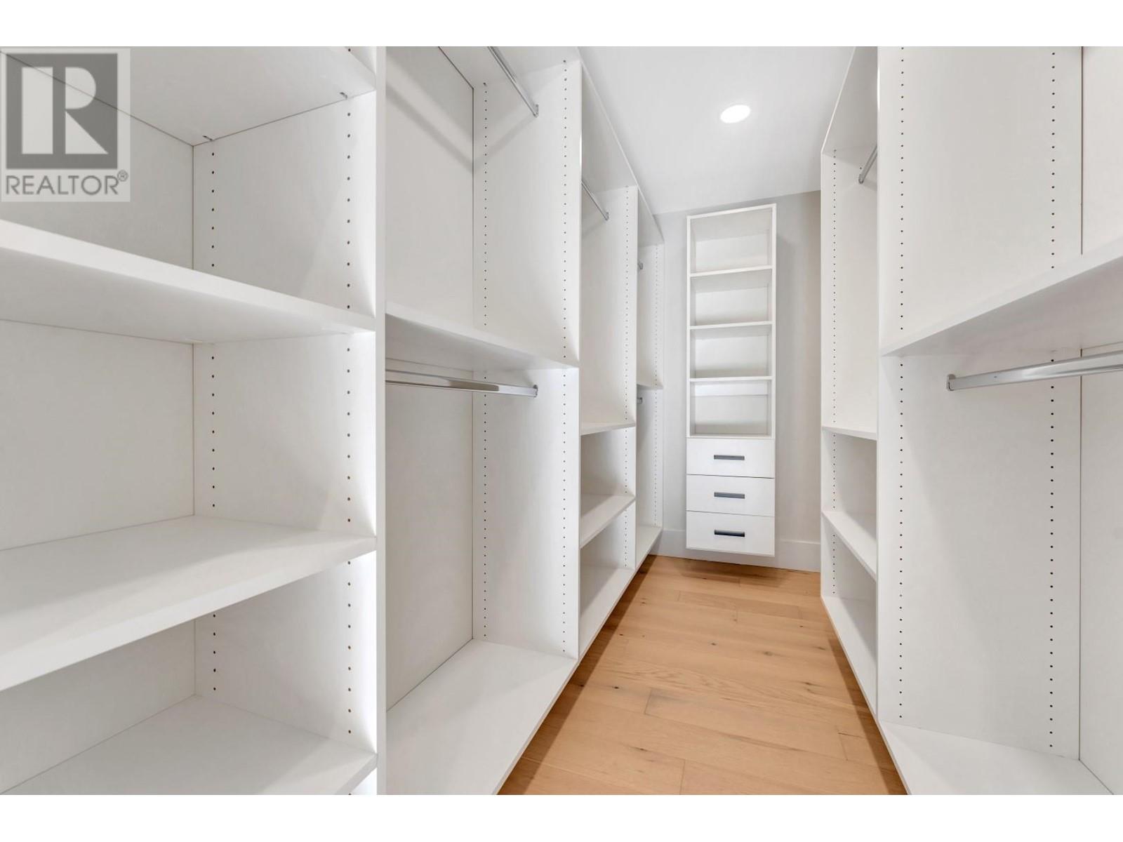 5094A BENTLEY DRIVE, Delta real estate listing R2965325
