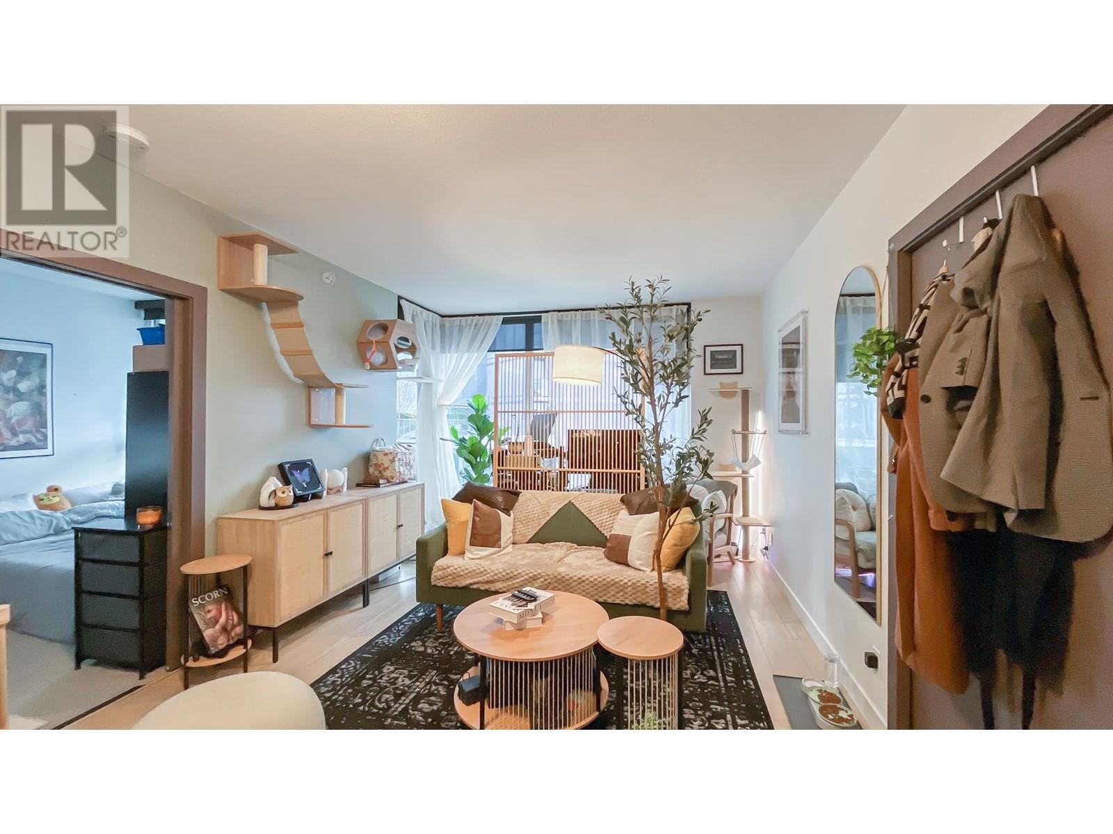 Photo 11 of 1205 68 Smithe Street, Vancouver BC