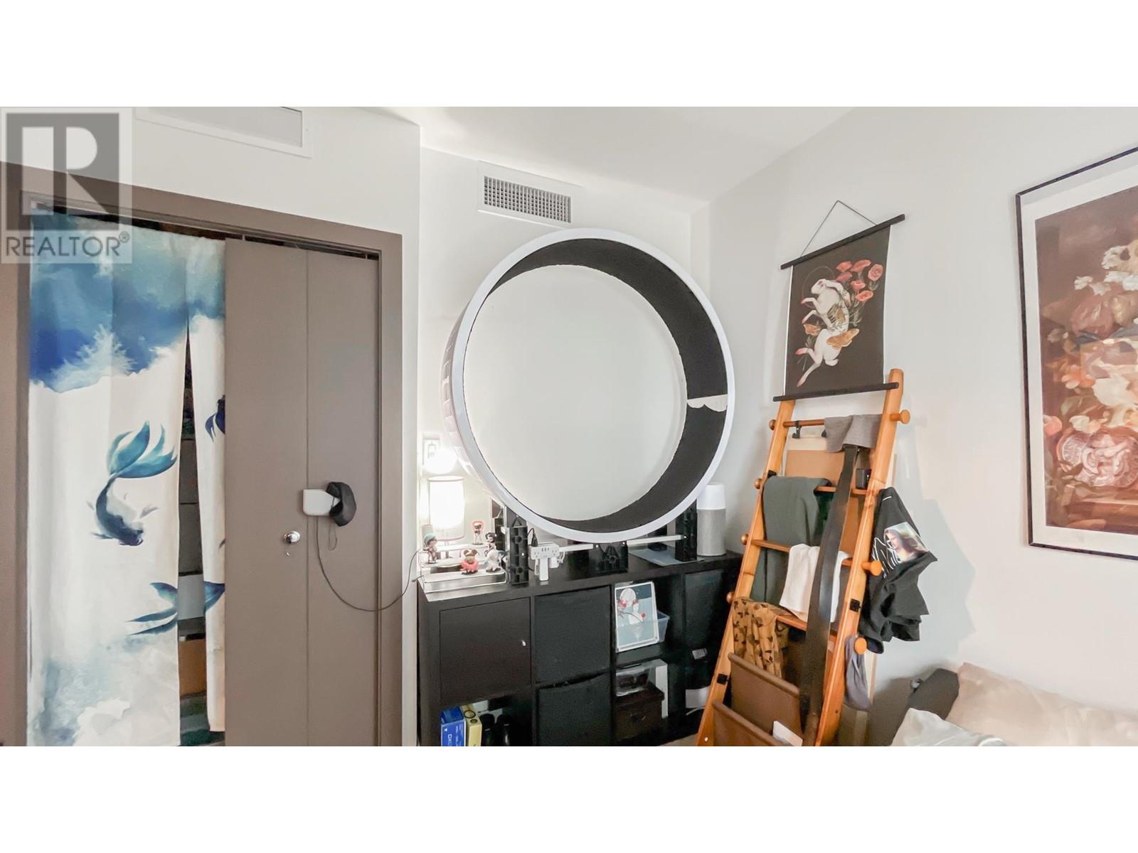 Photo 17 of 1205 68 Smithe Street, Vancouver BC