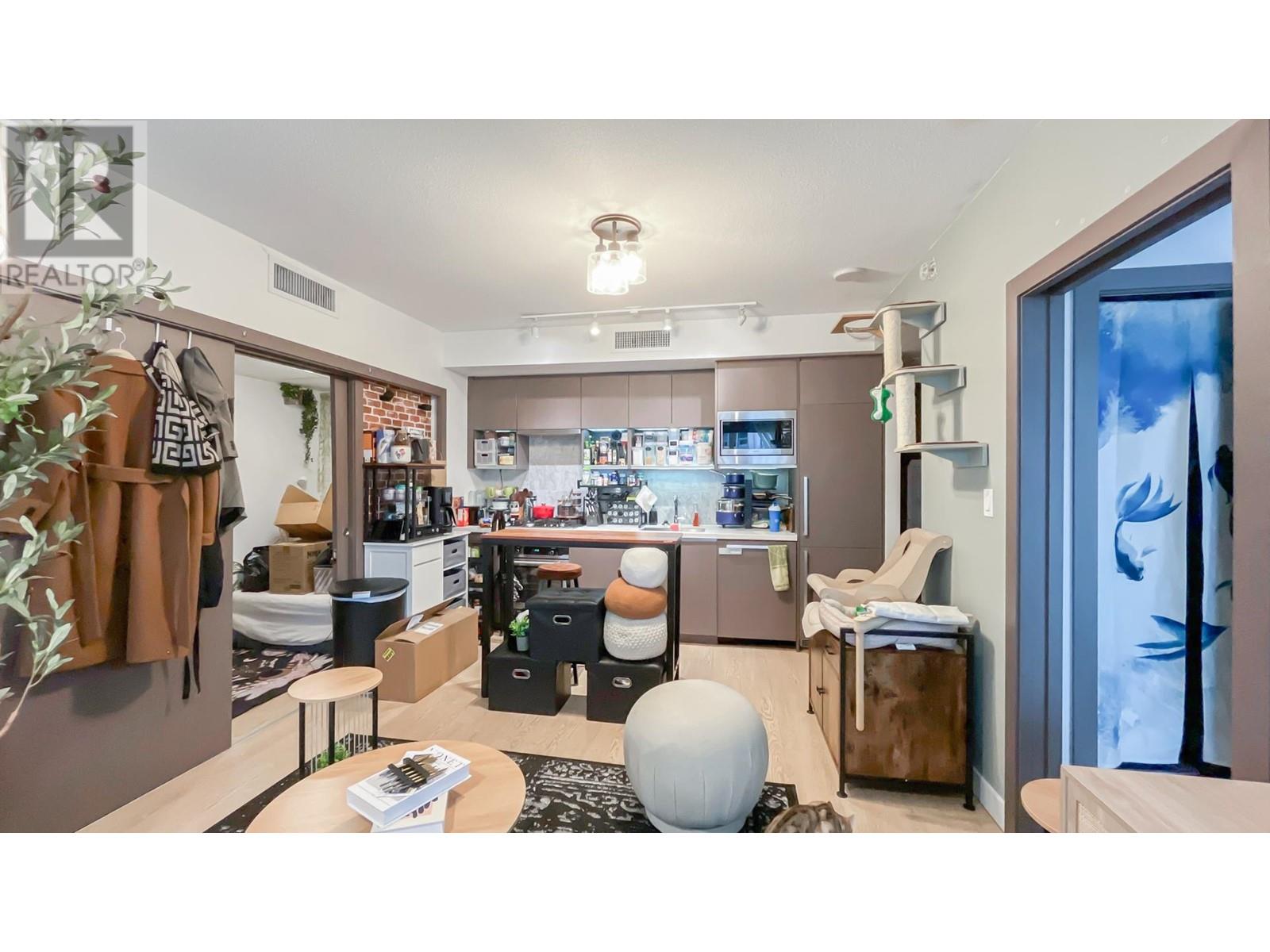 Photo 12 of 1205 68 Smithe Street, Vancouver BC