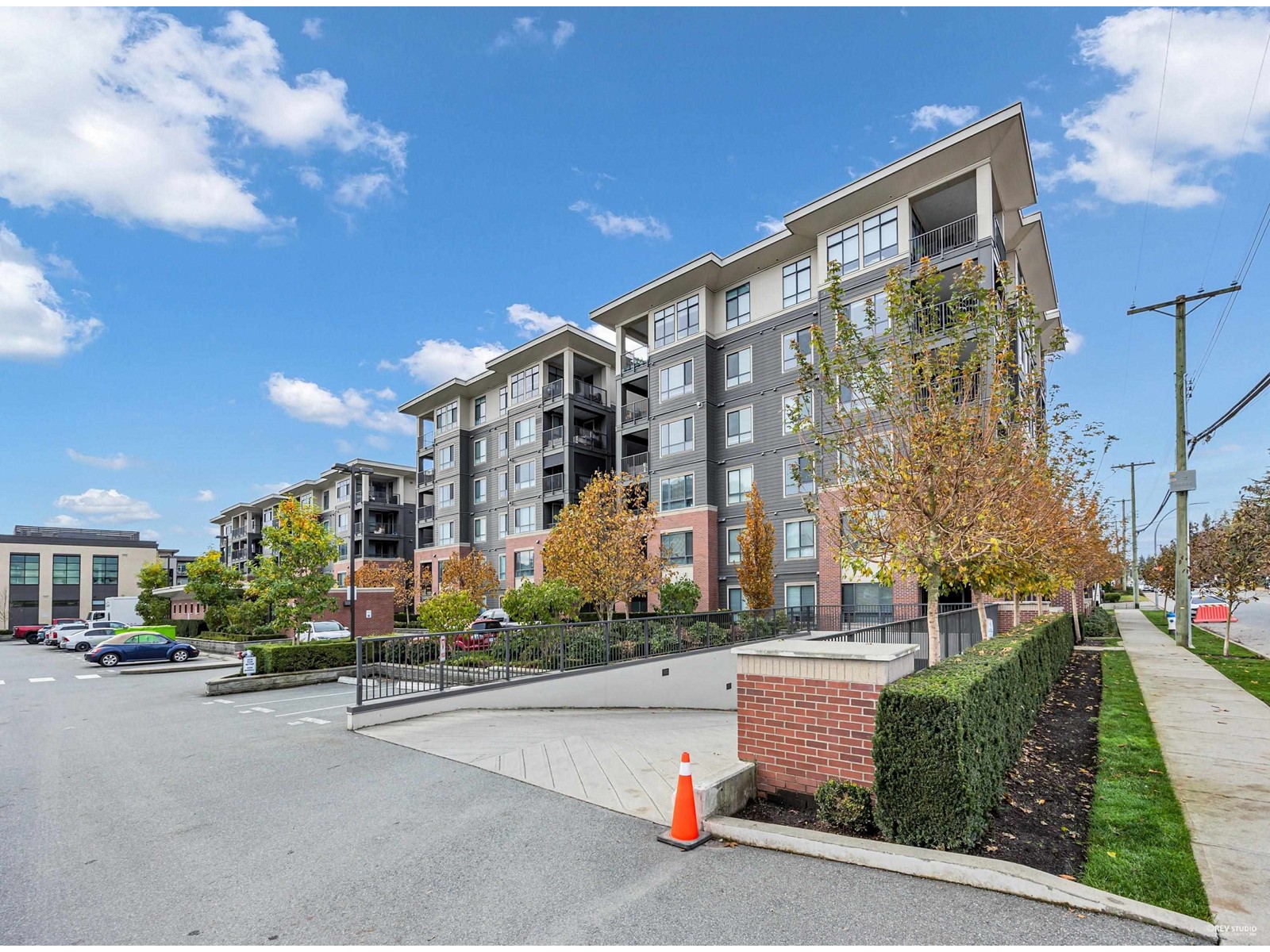502 33530 MAYFAIR AVENUE, Abbotsford real estate listing R2943767