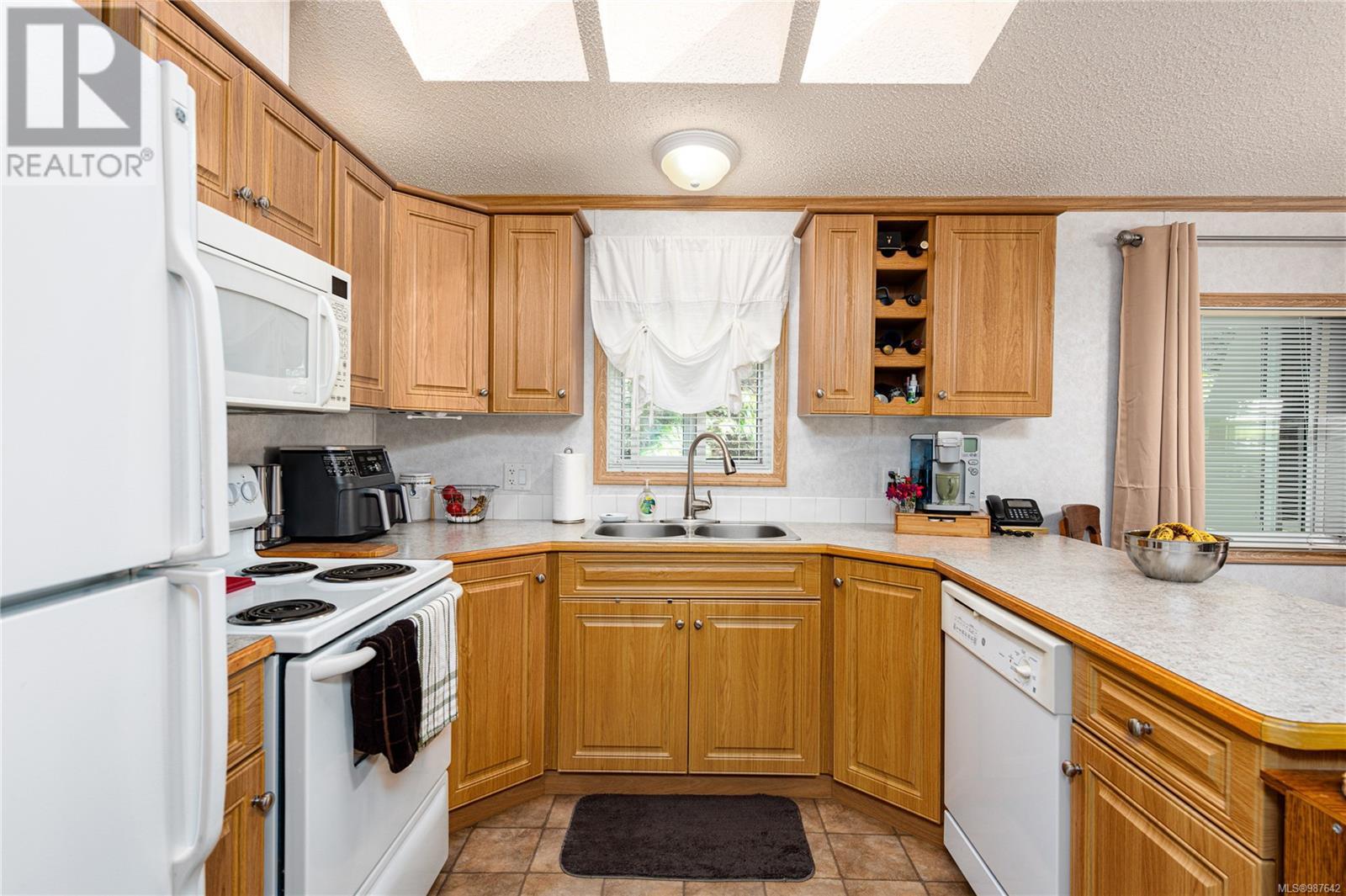 Photo 14 of 701 Kelsey Way, Sayward BC