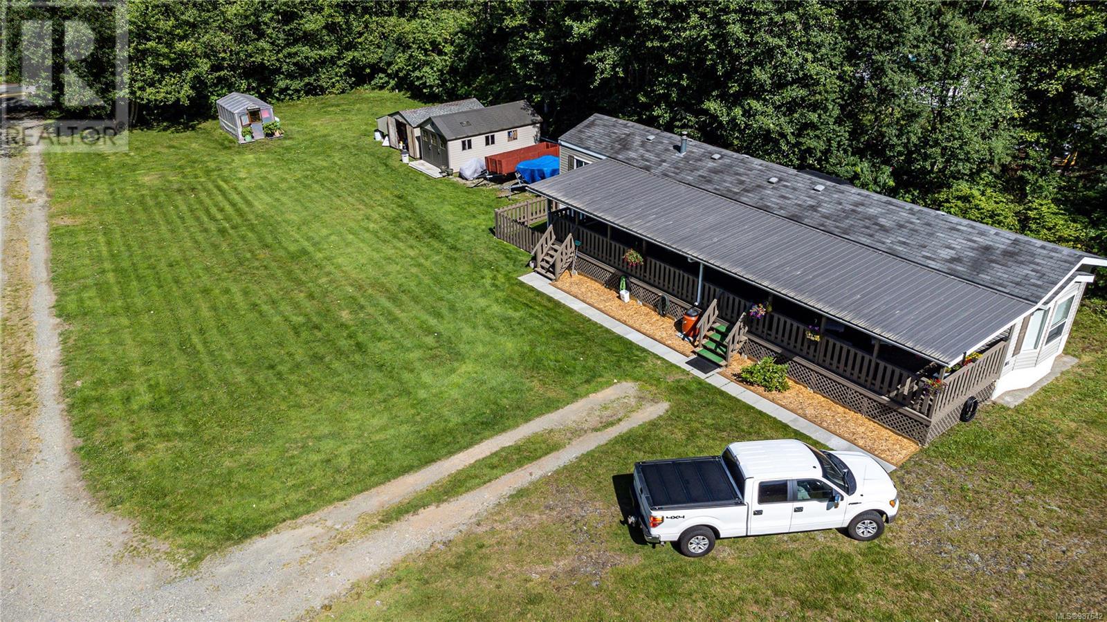 Photo 5 of 701 Kelsey Way, Sayward BC