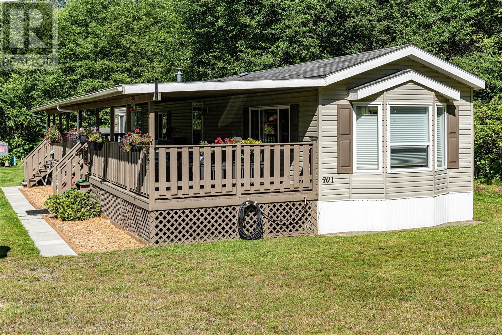 Photo 9 of 701 Kelsey Way, Sayward BC