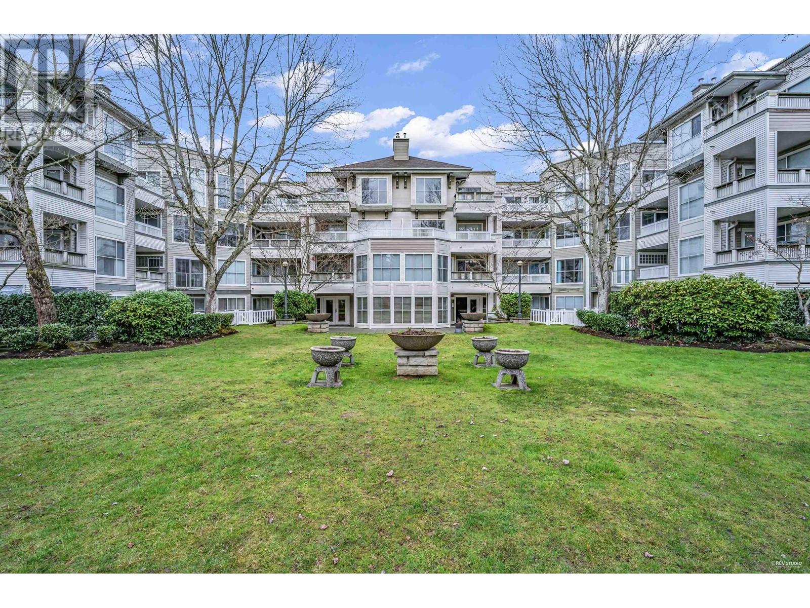 215 8880 JONES ROAD, Richmond