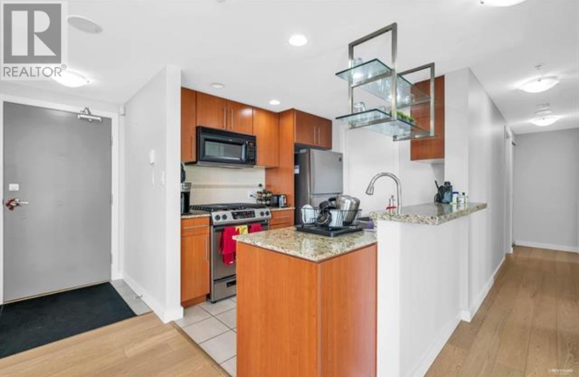 Photo 12 of 201 550 Pacific Street, Vancouver BC