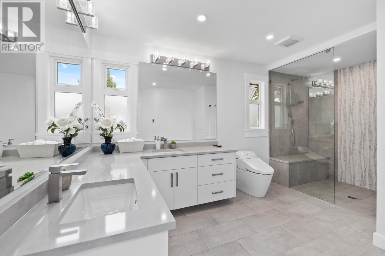 512 TRALEE CRESCENT, Delta real estate listing R2962632