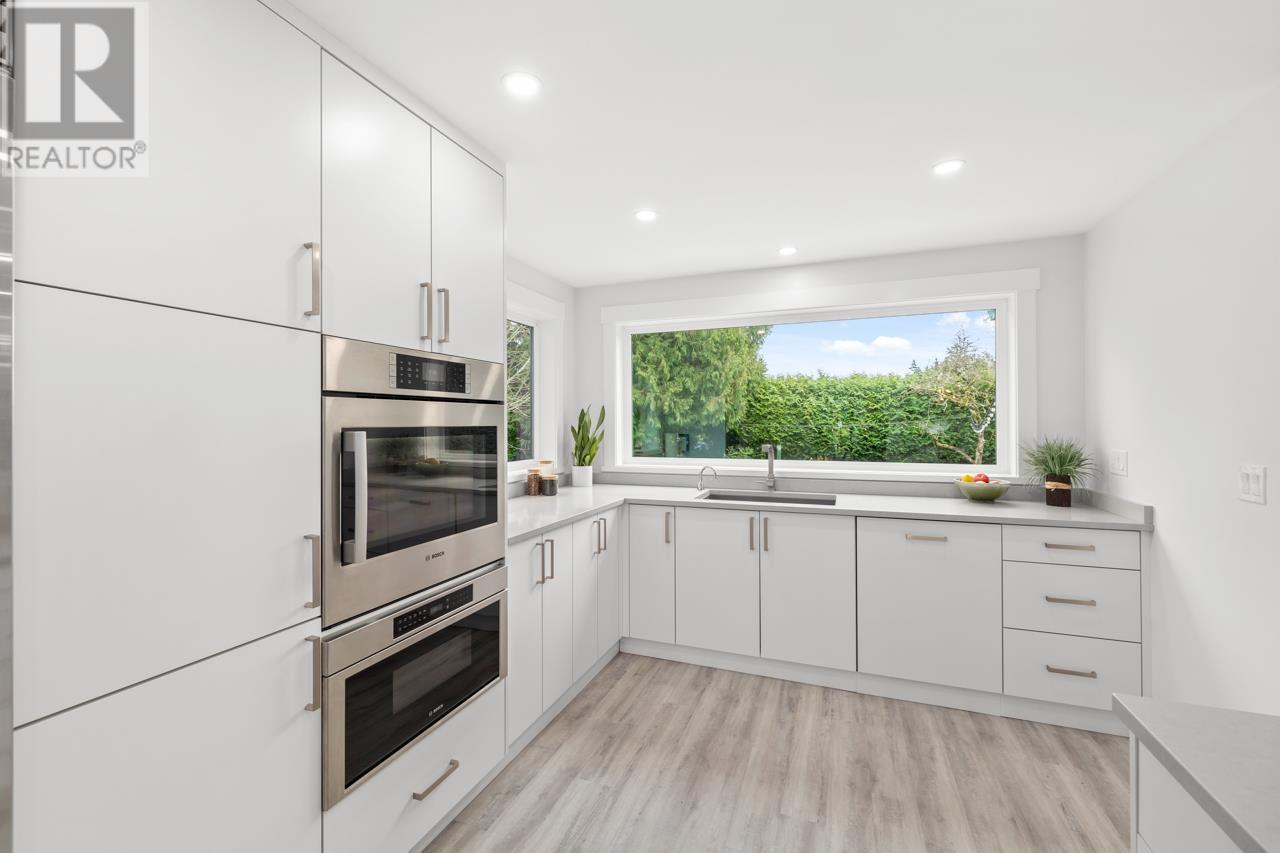 512 TRALEE CRESCENT, Delta real estate listing R2962632