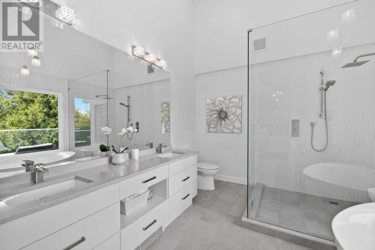 512 TRALEE CRESCENT, Delta real estate listing R2962632