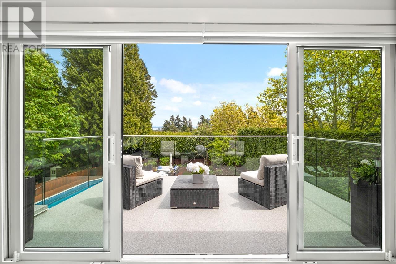 512 TRALEE CRESCENT, Delta real estate listing R2962632