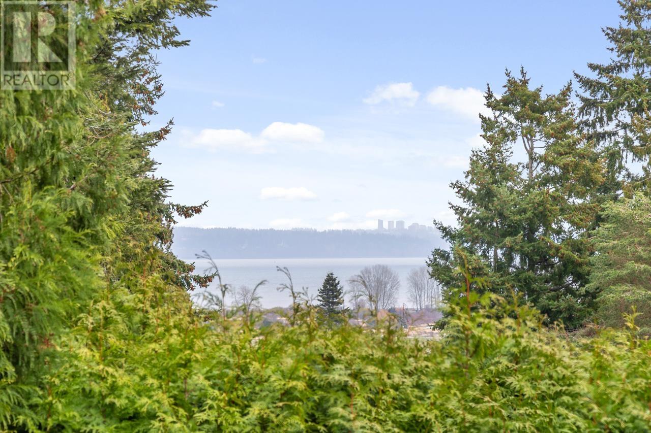512 TRALEE CRESCENT, Delta real estate listing R2962632