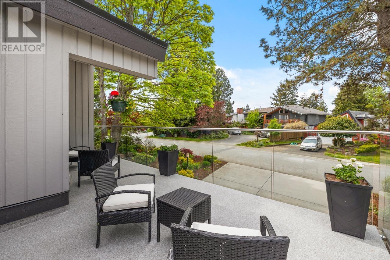 512 TRALEE CRESCENT, Delta real estate listing R2962632