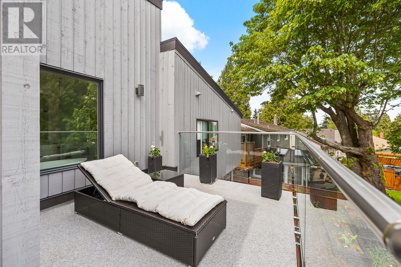 512 TRALEE CRESCENT, Delta real estate listing R2962632
