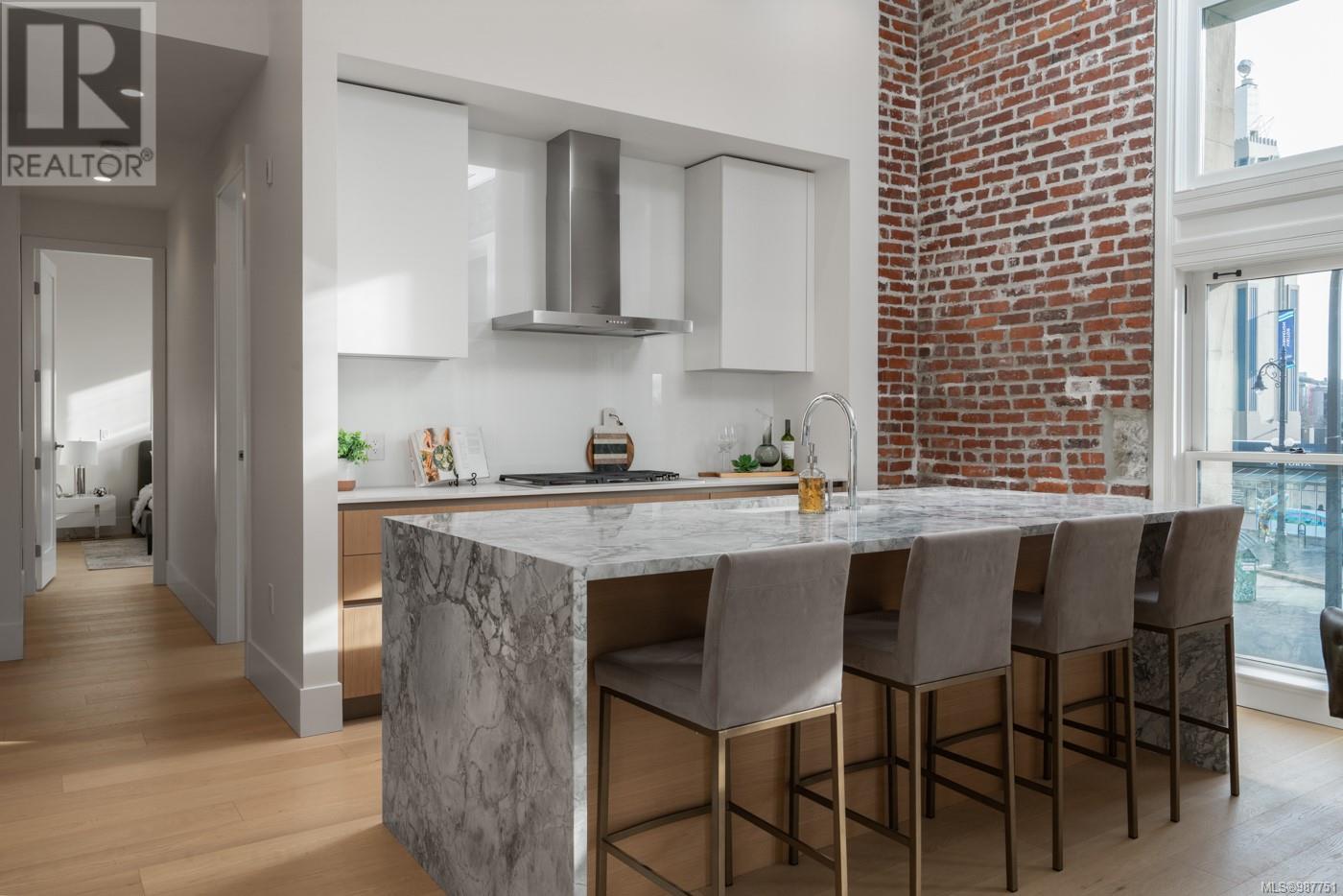 Photo 5 of 209 521 Courtney St, Victoria BC