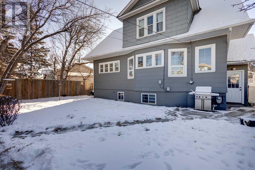 Single Family House for Sale in   Avenue SW Spruce Cliff Calgary 