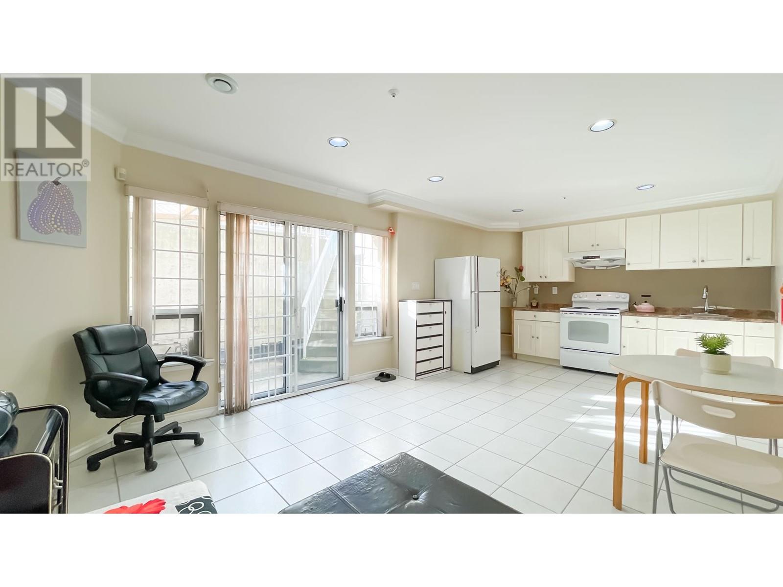 2056 SCARBORO AVENUE, Vancouver
