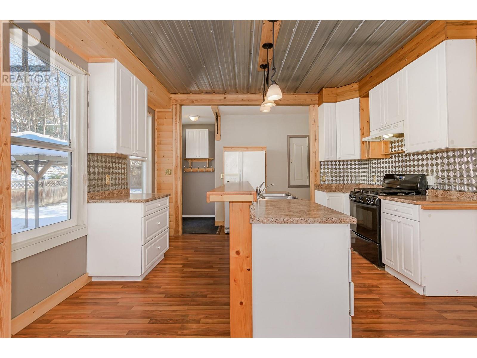 Photo 38 of 80 6 Street Ne, Salmon Arm BC