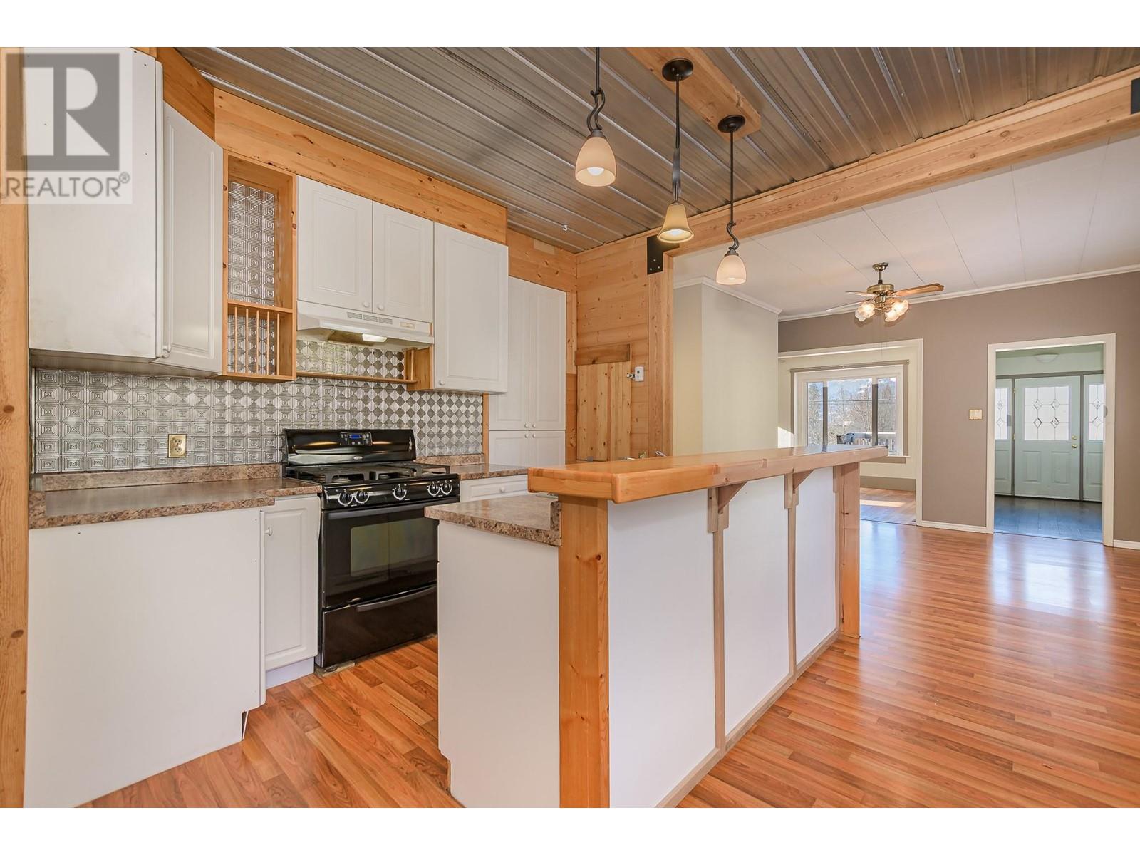 Photo 50 of 80 6 Street Ne, Salmon Arm BC