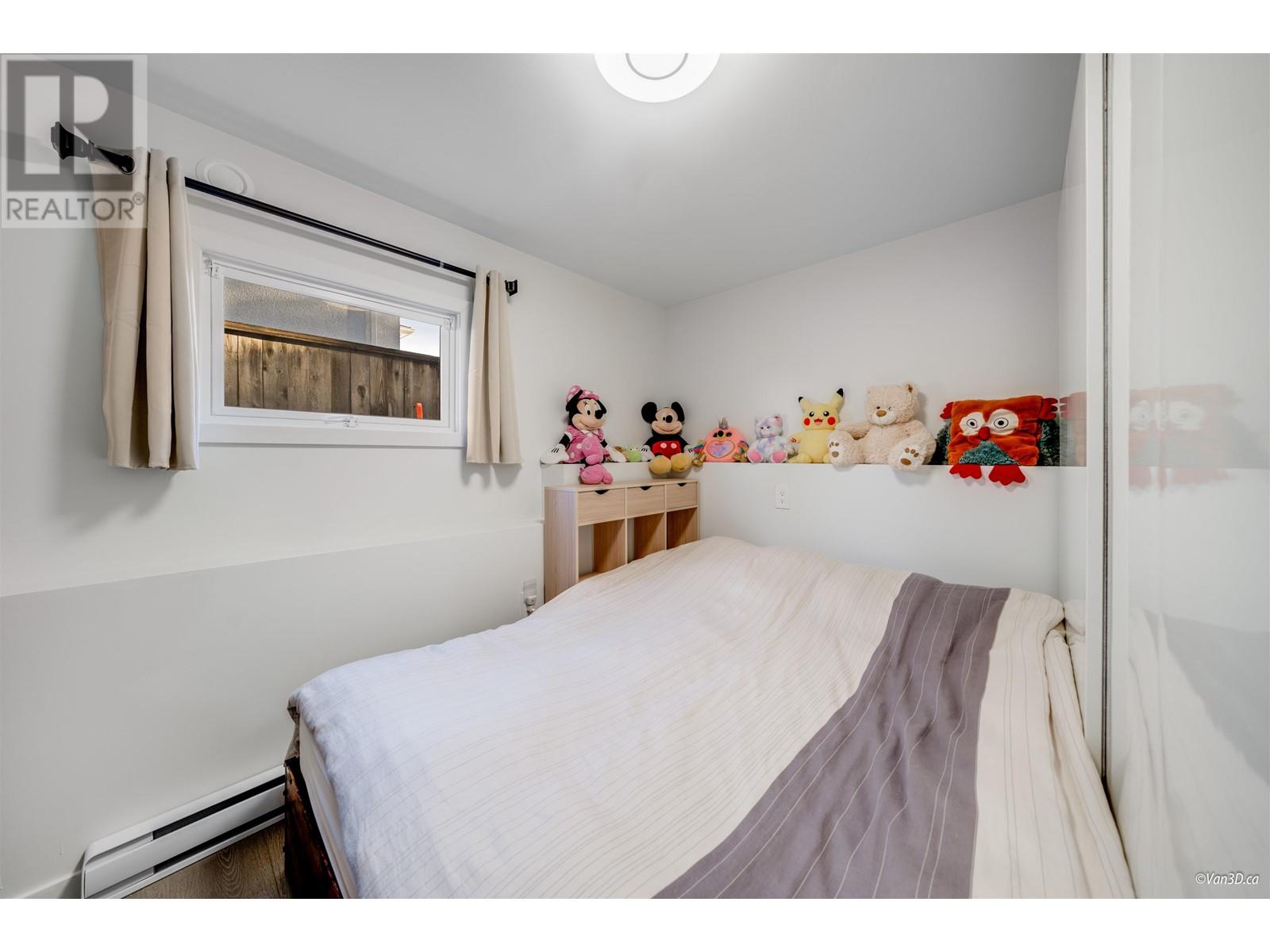 Photo 13 of 7843 Wedgewood Street, Burnaby BC