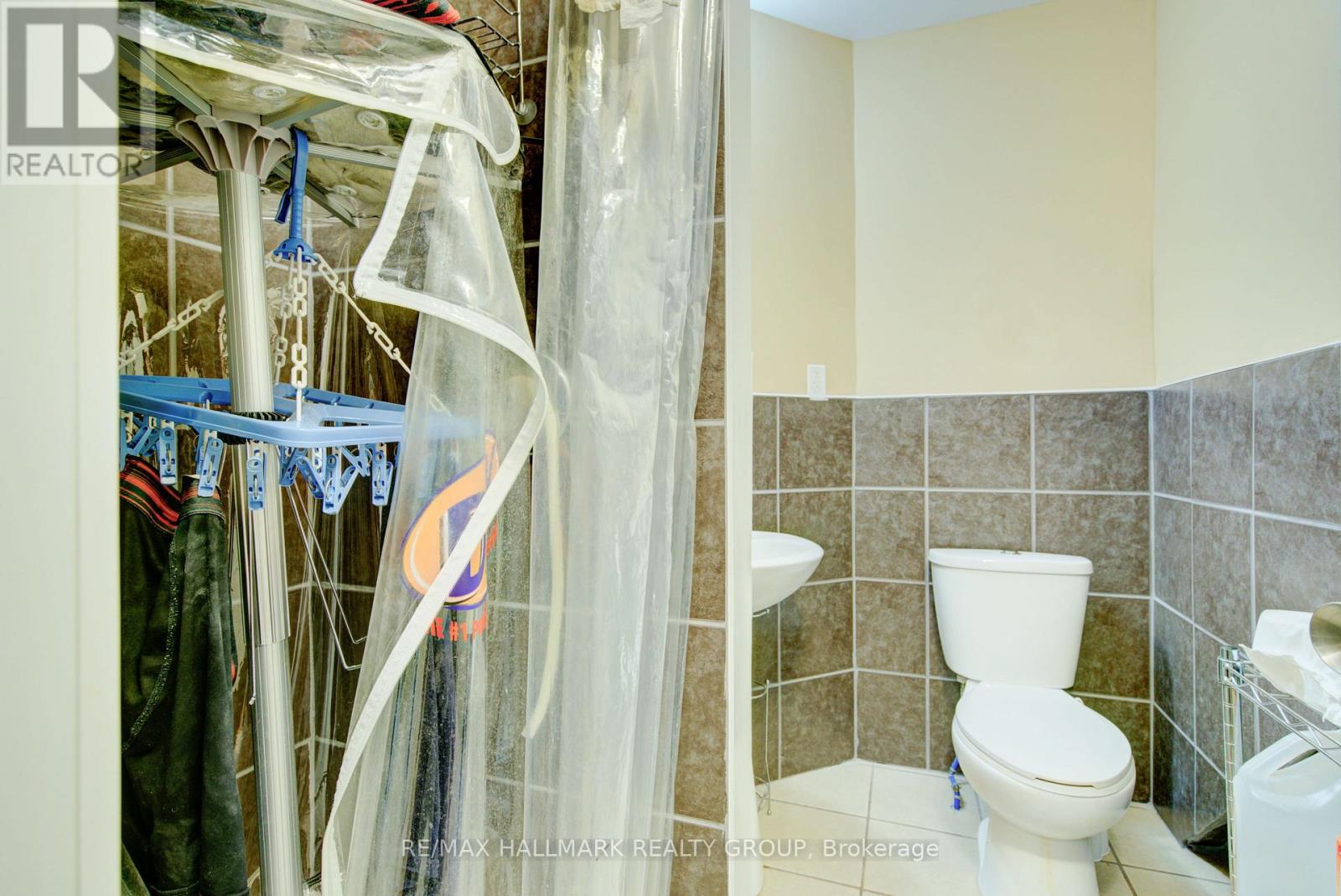 Photo 10 of 58 60 Victoria Avenue, Smiths Falls ON