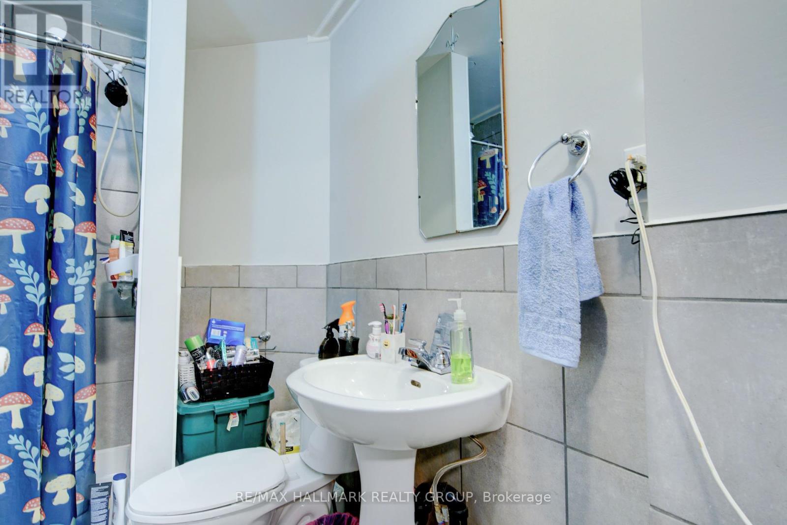 Photo 11 of 58 60 Victoria Avenue, Smiths Falls ON