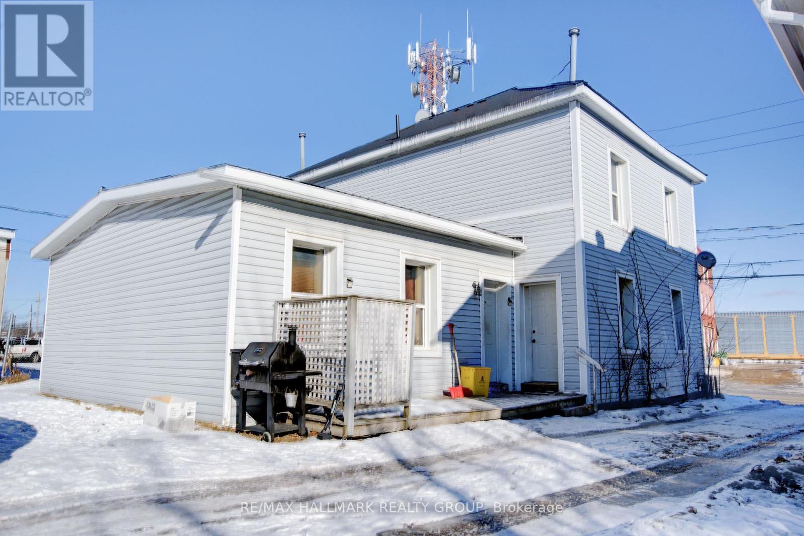 Photo 14 of 58 60 Victoria Avenue, Smiths Falls ON
