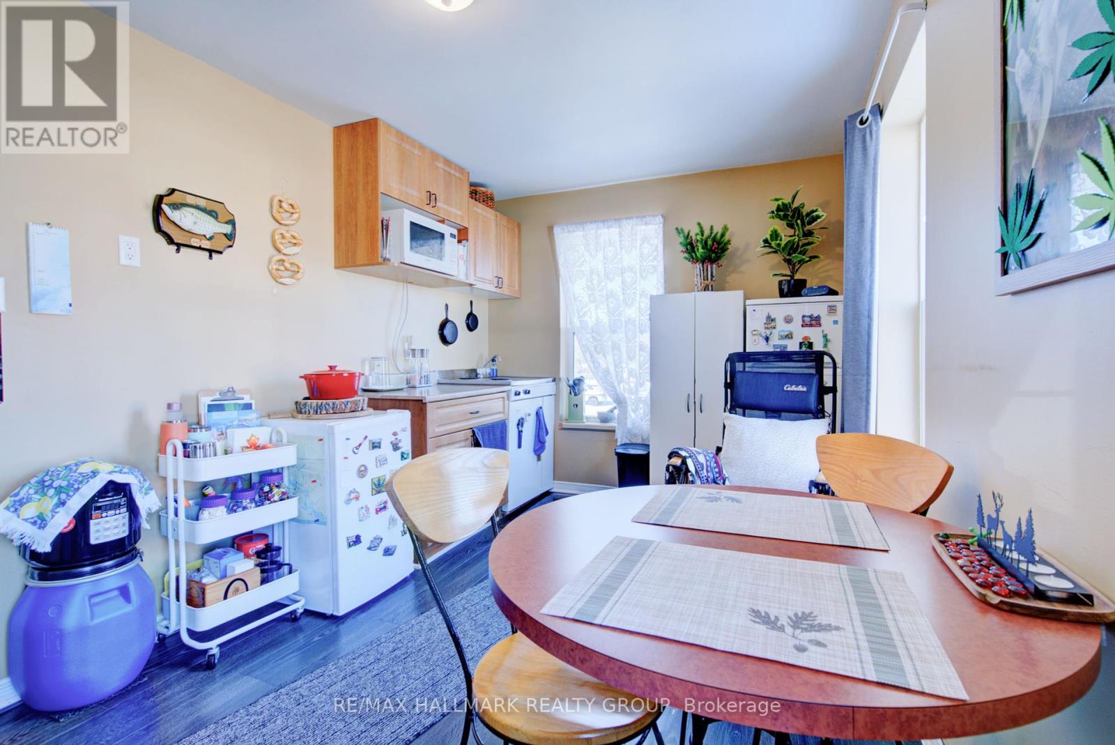 Photo 5 of 58 60 Victoria Avenue, Smiths Falls ON