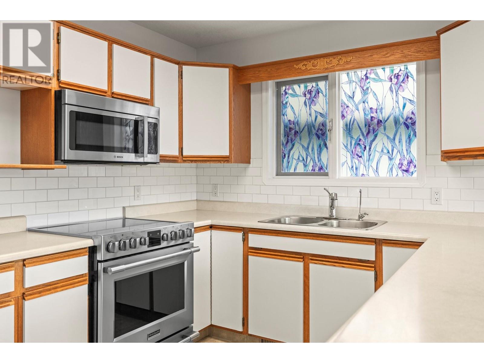 23 900 43 Avenue, Vernon