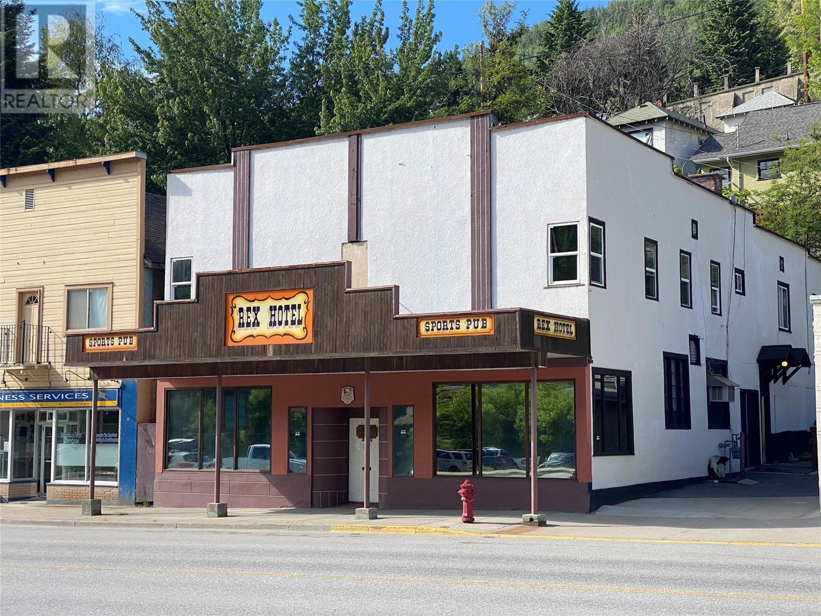 764 ROSSLAND Avenue, Trail