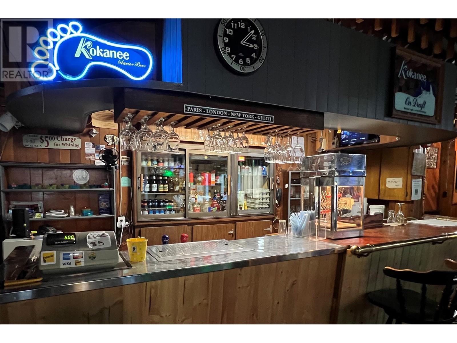 764 ROSSLAND Avenue, Trail