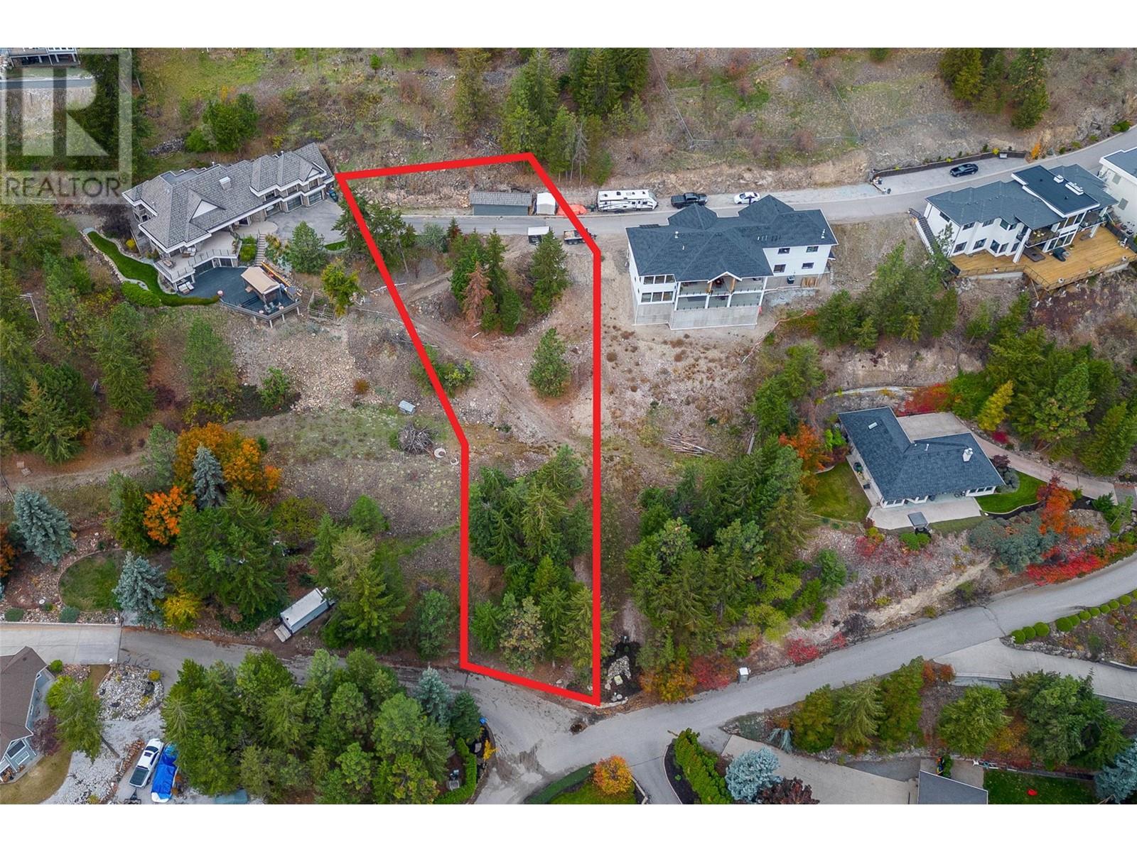  898 Lloyd Jones Drive, West Kelowna