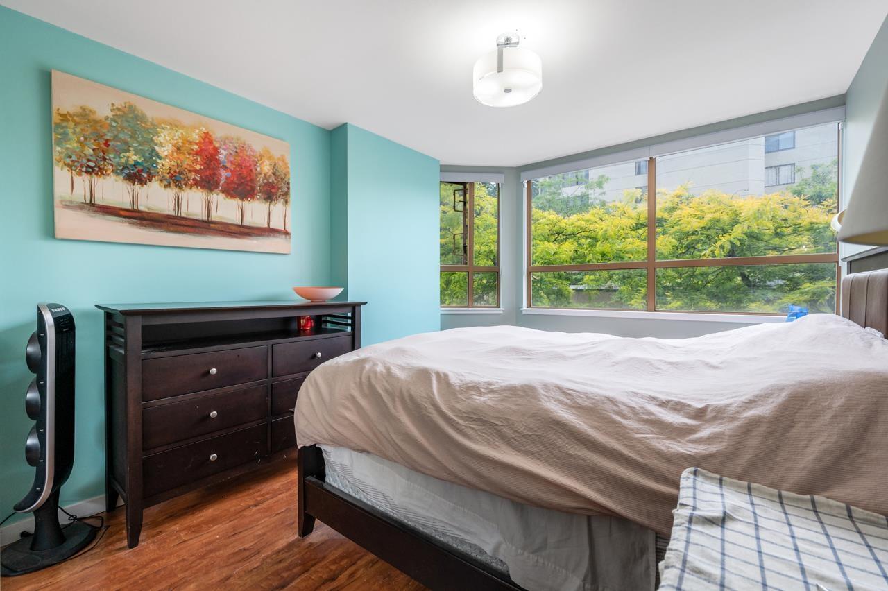 101 15111 RUSSELL AVENUE, White Rock real estate listing R2966064