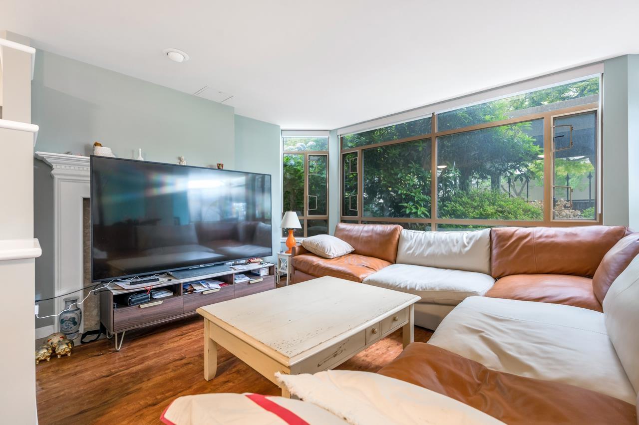 101 15111 RUSSELL AVENUE, White Rock real estate listing R2966064