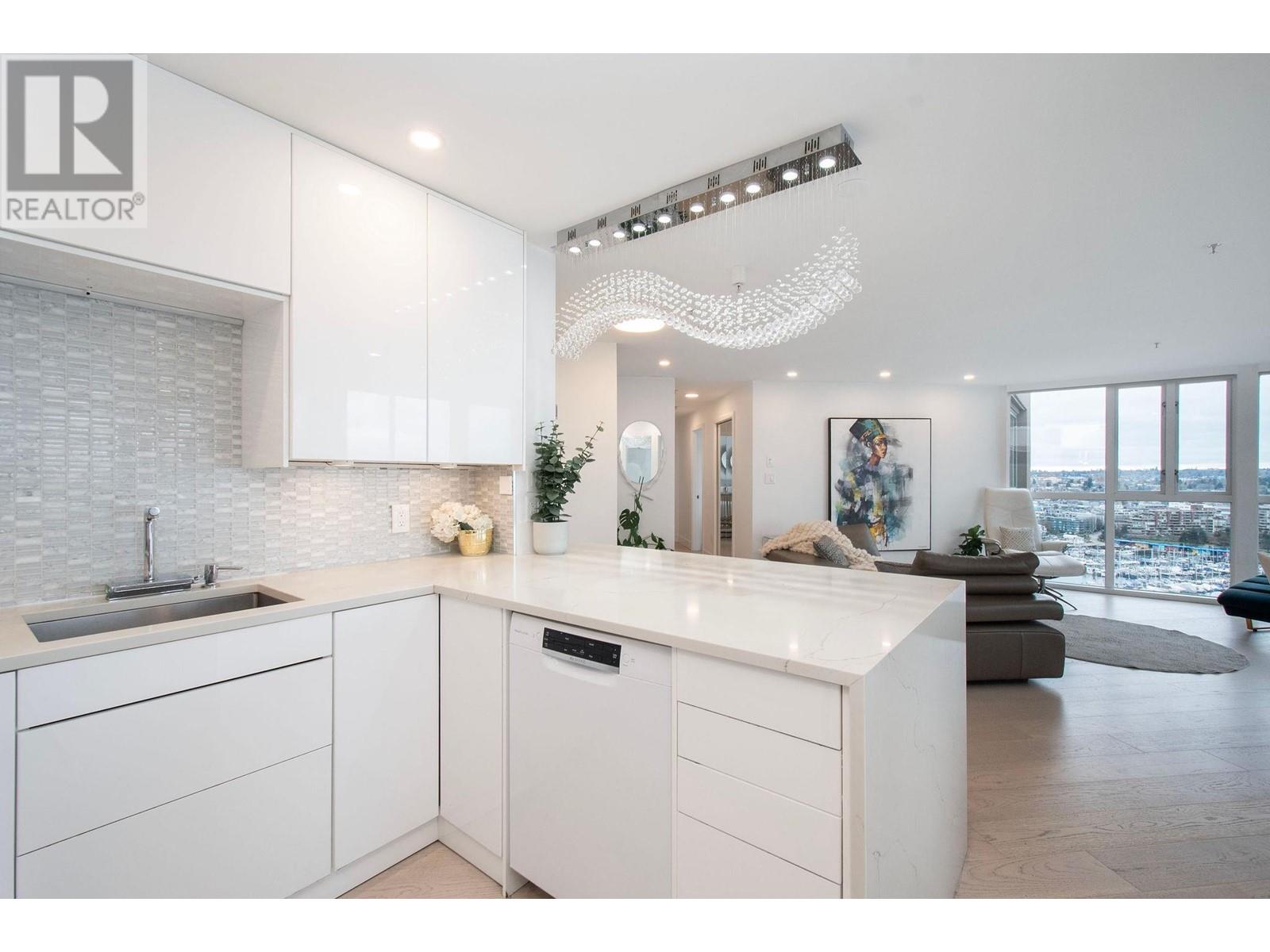2201 907 BEACH AVENUE, Vancouver