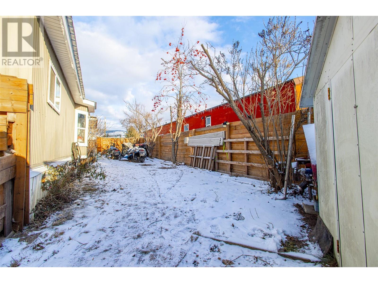 61 720 Commonwealth Road, Lake Country