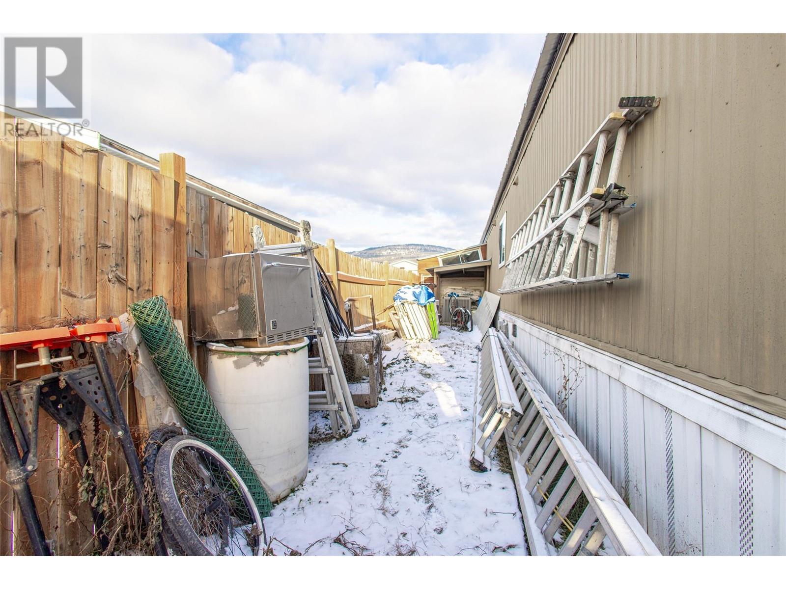 61 720 Commonwealth Road, Lake Country