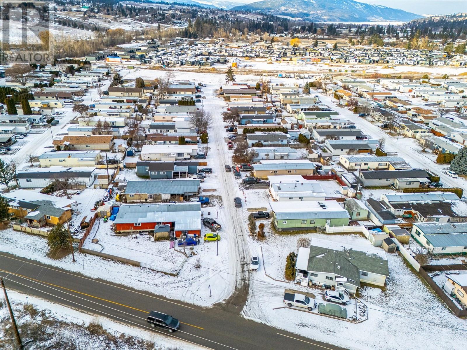61 720 Commonwealth Road, Lake Country