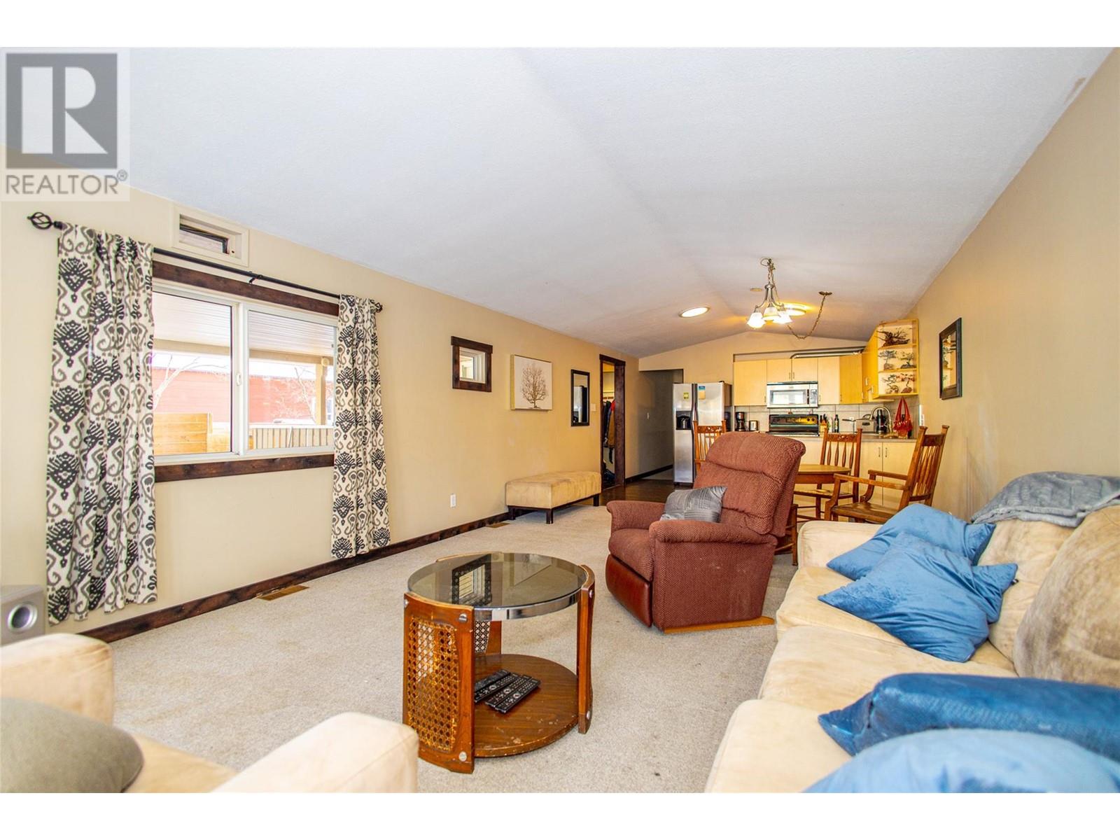 61 720 Commonwealth Road, Lake Country