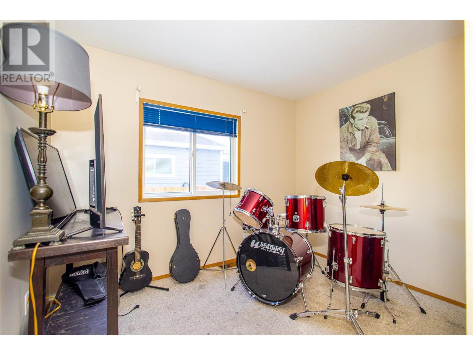 61 720 Commonwealth Road, Lake Country