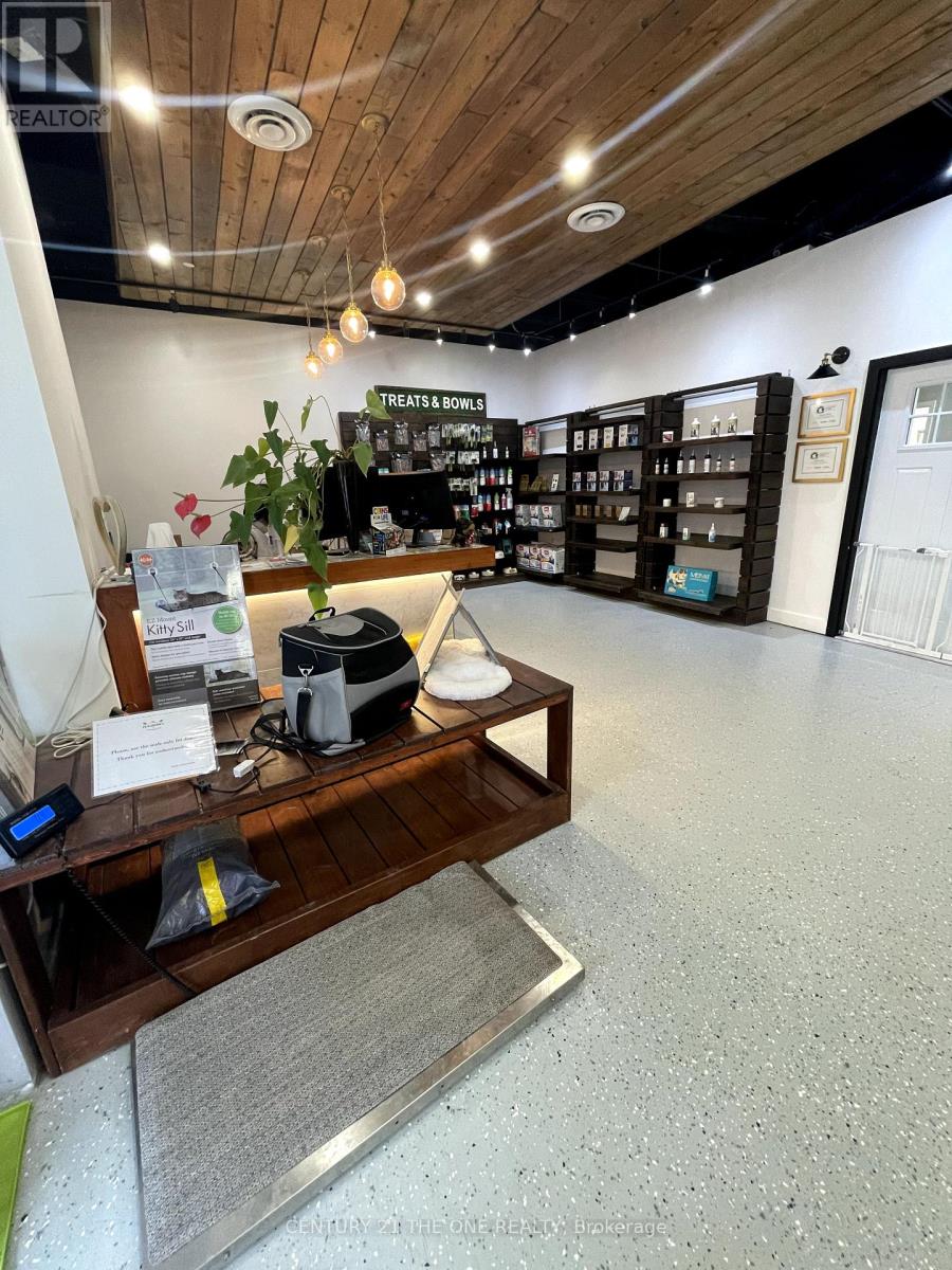 Photo 5 of 8 1089 Kingston Road, Toronto ON
